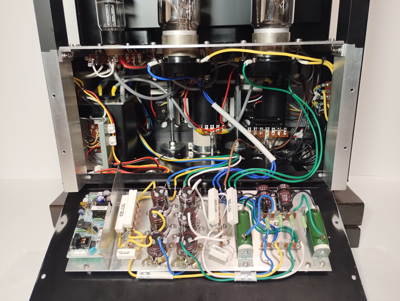 ＵＶ－２１１アンプ